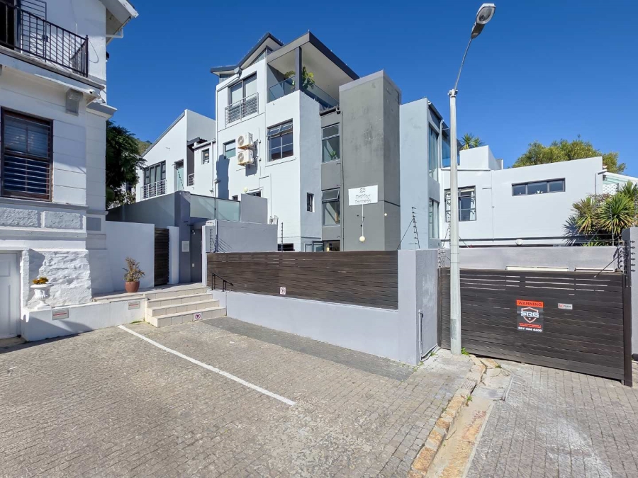 2 Bedroom Property for Sale in Sea Point Western Cape